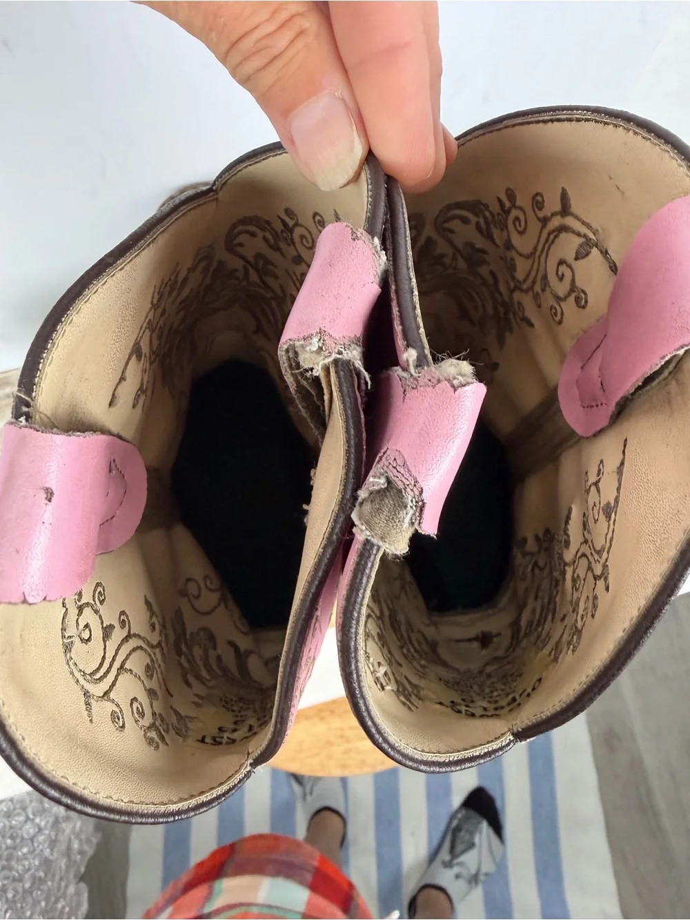Old West kid's cowboy boots brown leather foot bed pink shaft embroidery size 3